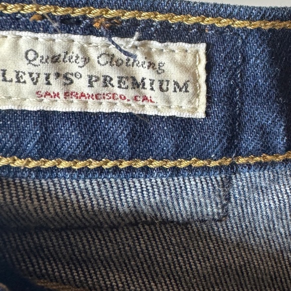 Levi’s Premium Women’s Ribcage Boot Dark Blue Wash Button Fly Blue Jeans Size 25 - Picture 13 of 14